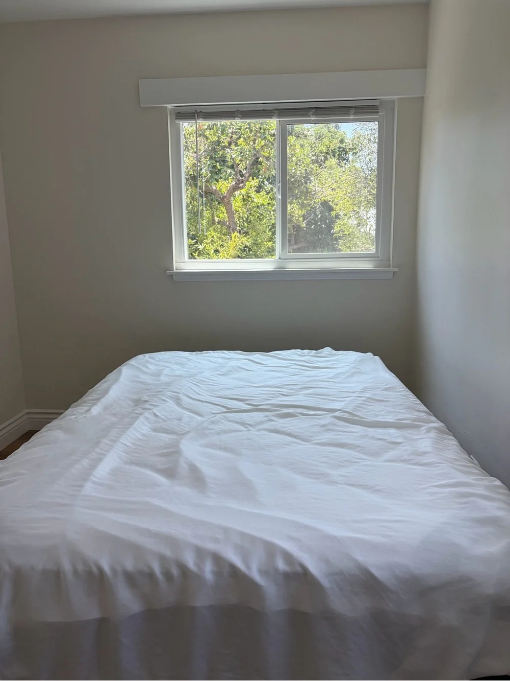 West Elm Silky TENCEL Duvet Cover, White, Full/Queen, 300 thread count